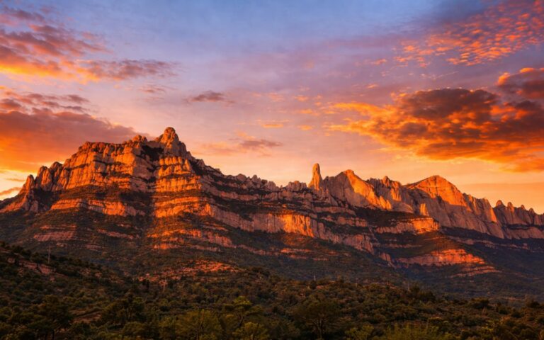 Imagen del alojamiento Montserrat Paradise Apartment y su entorno cerca de la montana de Montserrat.